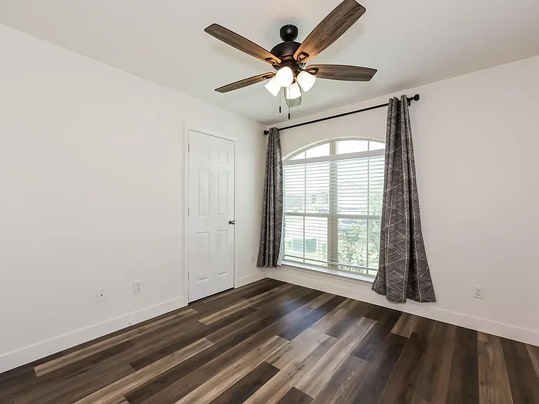 2800 Skinner Dr — Photo 12