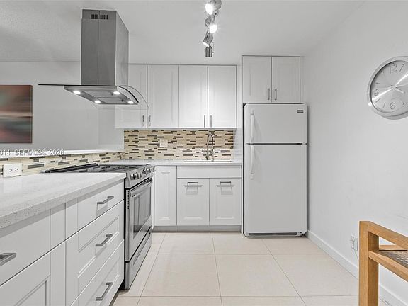 3rd image of 600 Three Islands Blvd APT 317