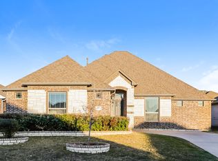 220 Watson St, Red Oak, TX 75154
