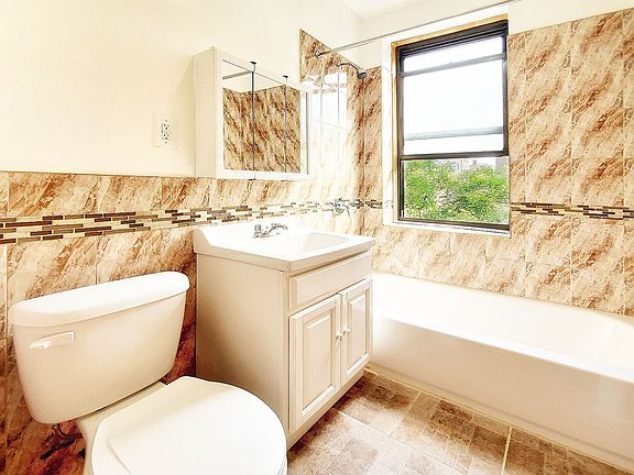 4th image of 511 W 167th St #4B