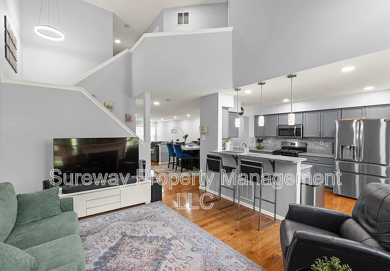 2028 Greenes Way Cir — Photo 10