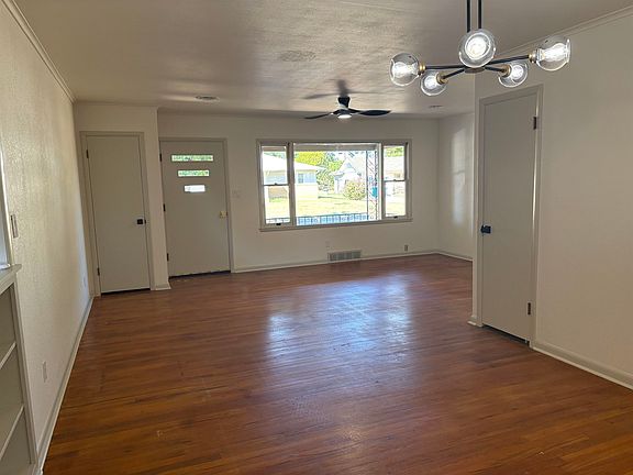 4th image of 709 W Palm St