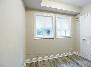 2037 Queensborough Gate — Photo 3