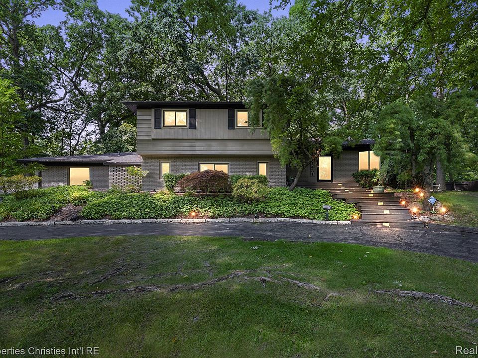1st image of 31431 W Stonewood Ct