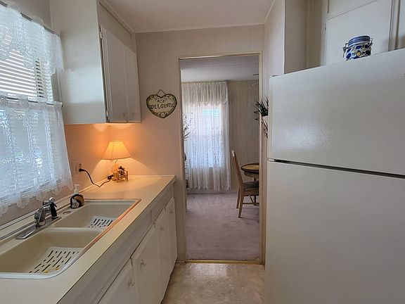 5th image of 407 Port Royal Ct #407