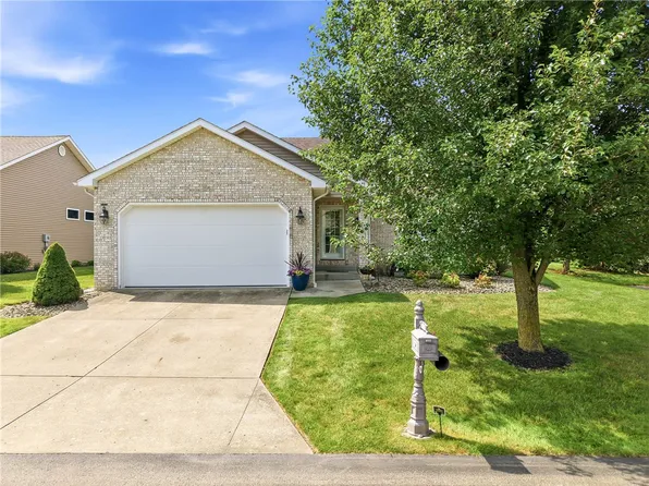 673 Chesapeake Ct, Hermitage, PA 16148