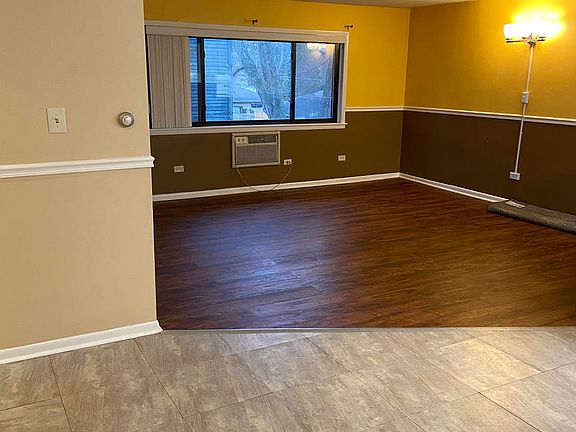 5th image of 109 S Elmwood Ave APT 22