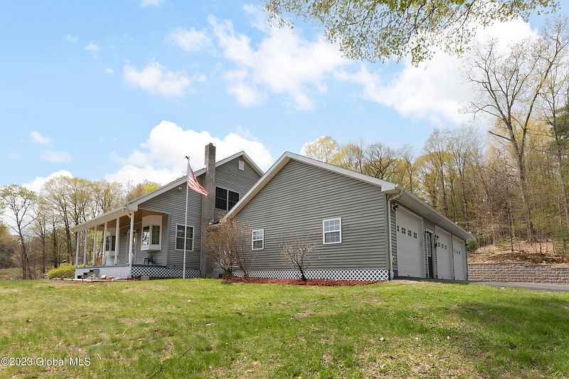 2nd image of 15 Sly Pond Road