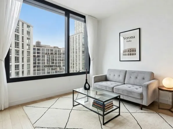 45-30 Pearson Street image 1 of 15