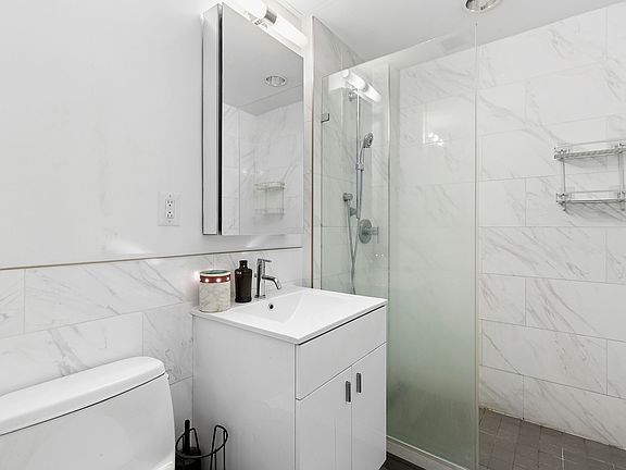 5th image of 171 W 131st St #Penthouse 3