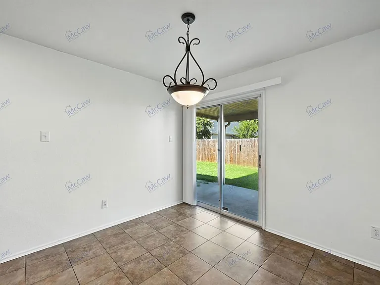 10512 Flagstaff Run — Photo 9