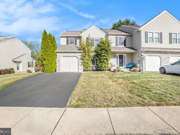 1190 Oxford Cir, Lansdale, PA 19446