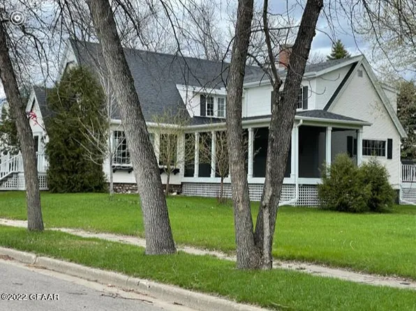 602 Code Ave S, Park River, ND 58270