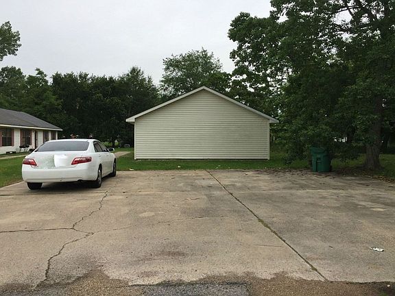 3rd image of 2412 34th Ave
