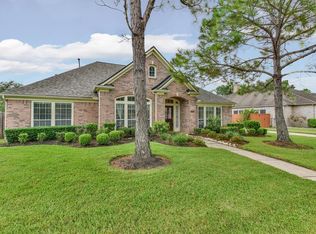 706 Red Oak Ln, Friendswood, TX 77546