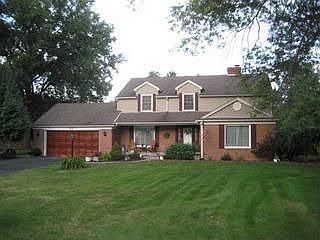 1st image of 932 Yorkshire Dr
