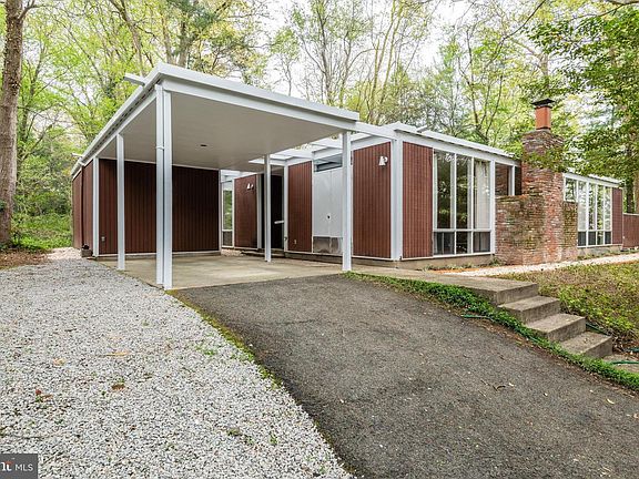 3rd image of 2308 Kimbro St
