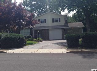 1018 Acre Dr, Carlisle, PA 17013