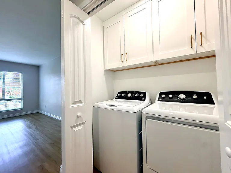 669 F St #21 — Photo 7