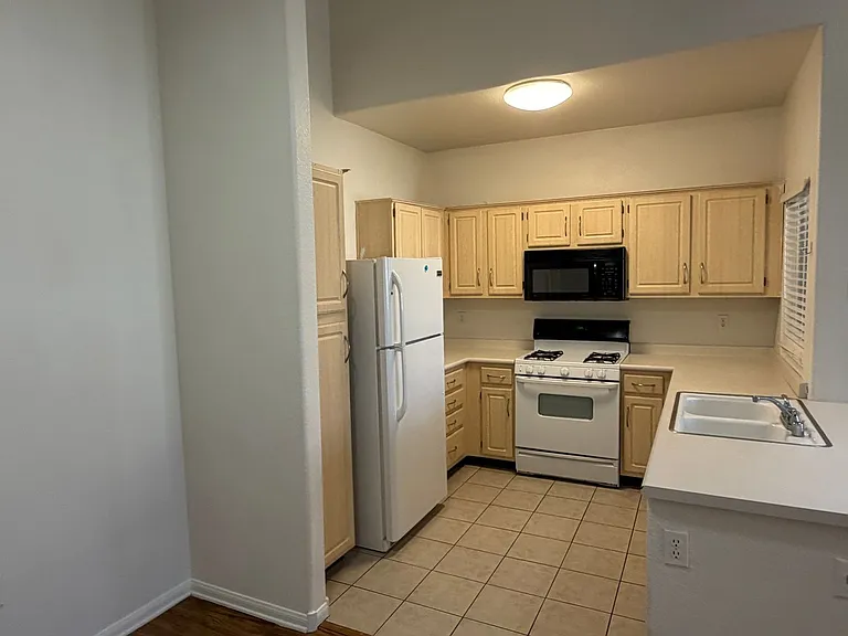 855 N Stephanie St #1123 — Photo 7