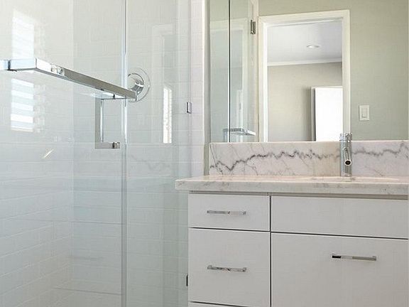 5th image of 316 San Vicente Blvd #102