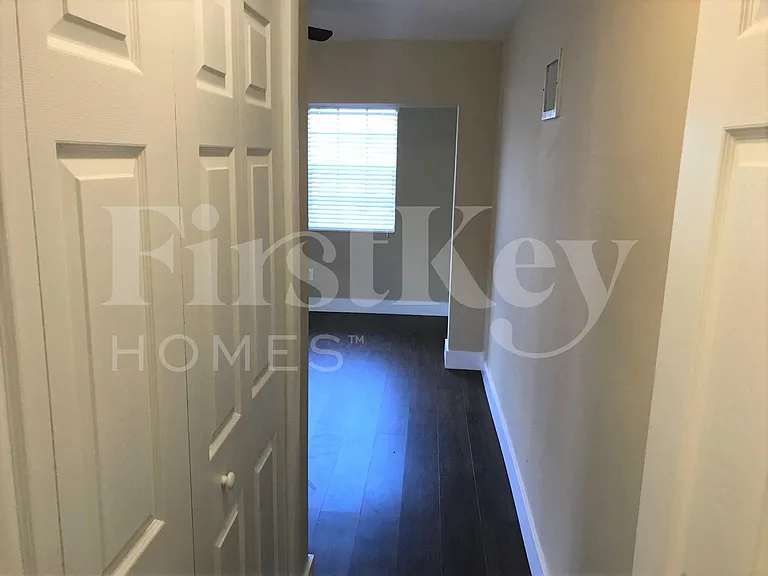 1420 NW 176th Ter — Photo 10