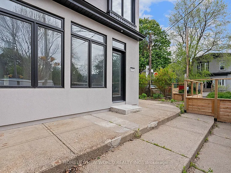 1842 Dundas St E — Photo 3