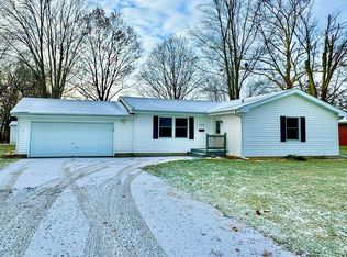 1028 Normal St, Henry, IL 61537