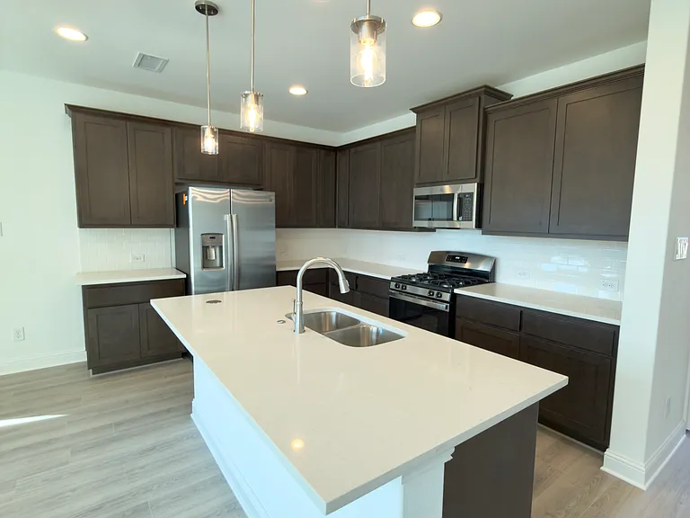 2502 Sturgis St — Photo 11
