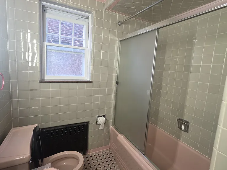 Highland Ave — Photo 14