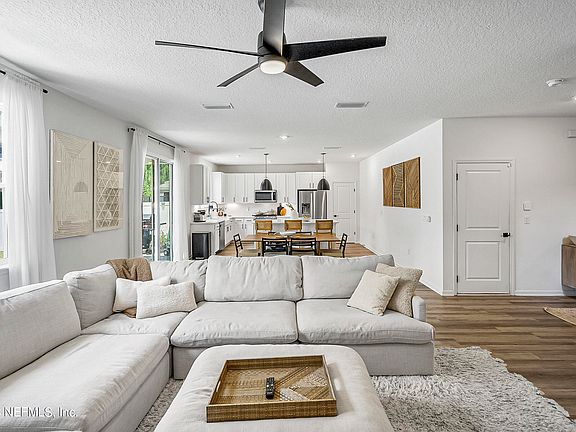 4th image of 12065 WILLIAMSTOWN Drive