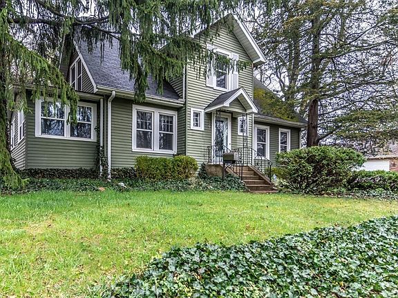 4th image of 2209 Ferdon Rd