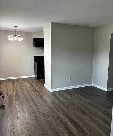 Buckingham Apartments — Photo 11