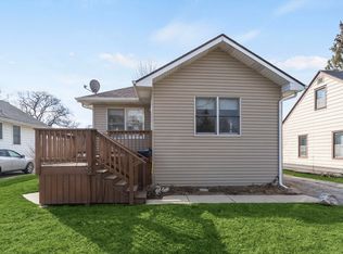 140 N Elroy Ave, Bartlett, IL 60103