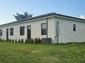 21263 SW 234th St, Homestead, FL