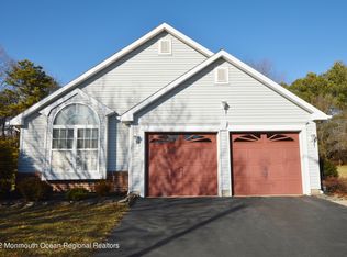 2767 Meadow Lake Dr, Toms River, NJ 08755
