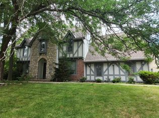 11700 Gillette St, Overland Park, KS 66210