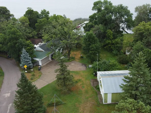 11381 Hubert Ln, Cold Spring, MN 56320