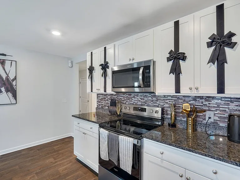 123 Tobago Cir — Photo 23