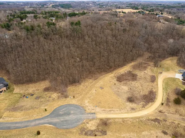 406 134th Ave, Ave, WI 54082