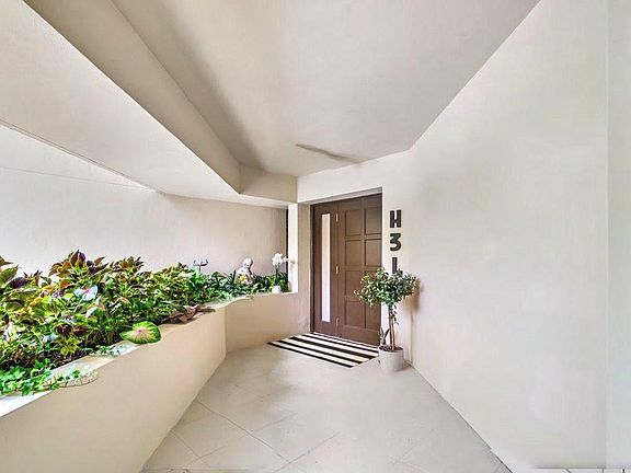 2nd image of 1141 Marine Way E #H3l