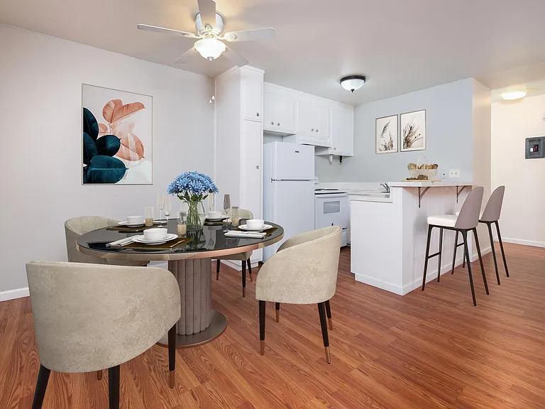 Park Villa Apartments — Photo 17