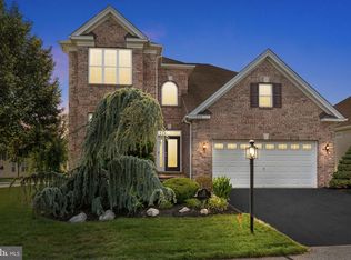 195 Roosevelt Dr, Yardley, PA