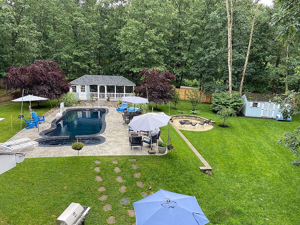 2nd image of 6 Brotherton Rd
