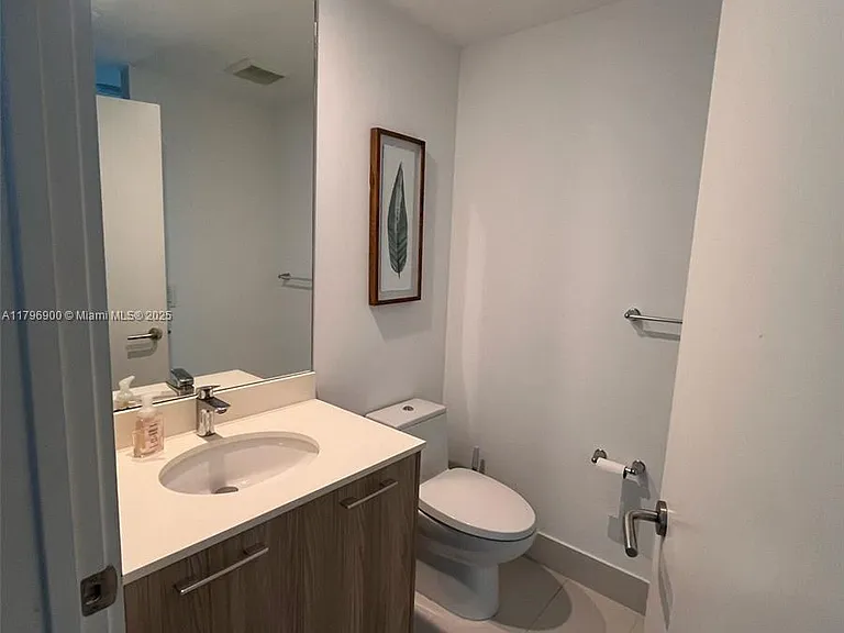 501 NE 31st St #3005 — Photo 8