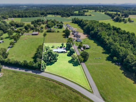 5th image of 142 Oakley Estate Rd