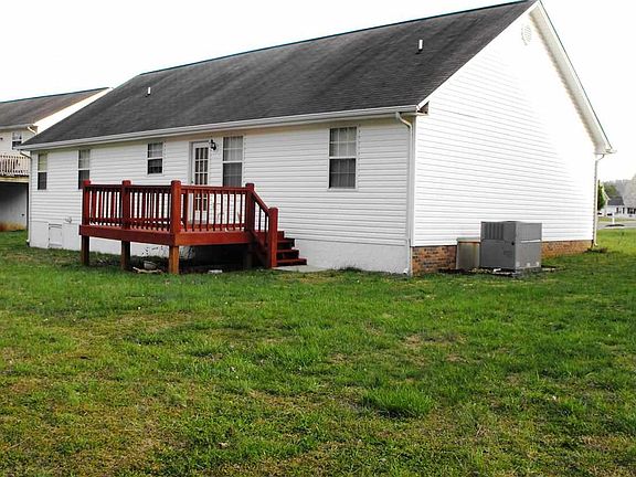 4th image of 264 Christian Dr NW