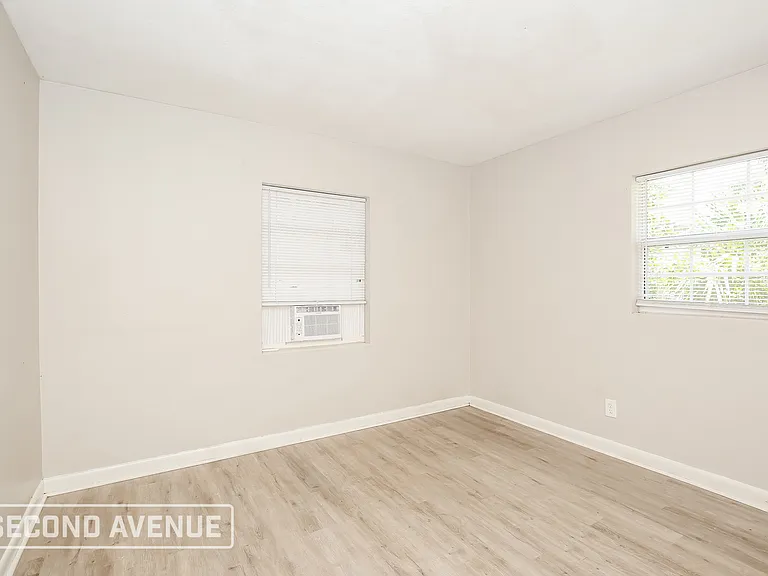 3015 Lansdell Dr — Photo 9