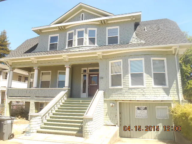518 Riley Street — Photo 2