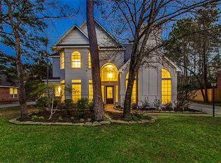 22 Crescent View Ct, The Woodlands, TX 77381